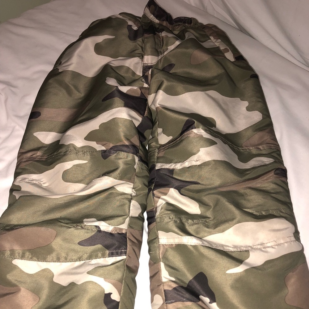 Athletics Camouflage Snowpants Boys 6/7